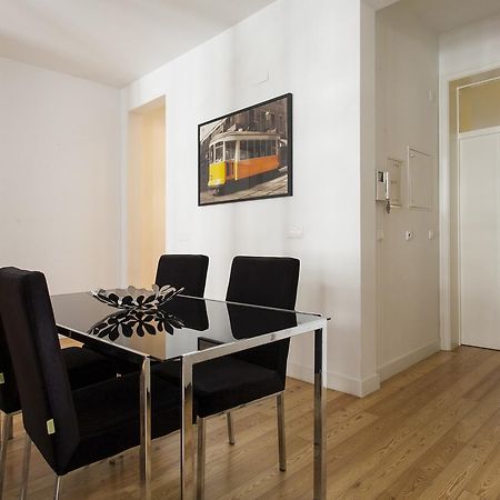 Appartamento Downtown Brown By Homing Lisbona Esterno foto