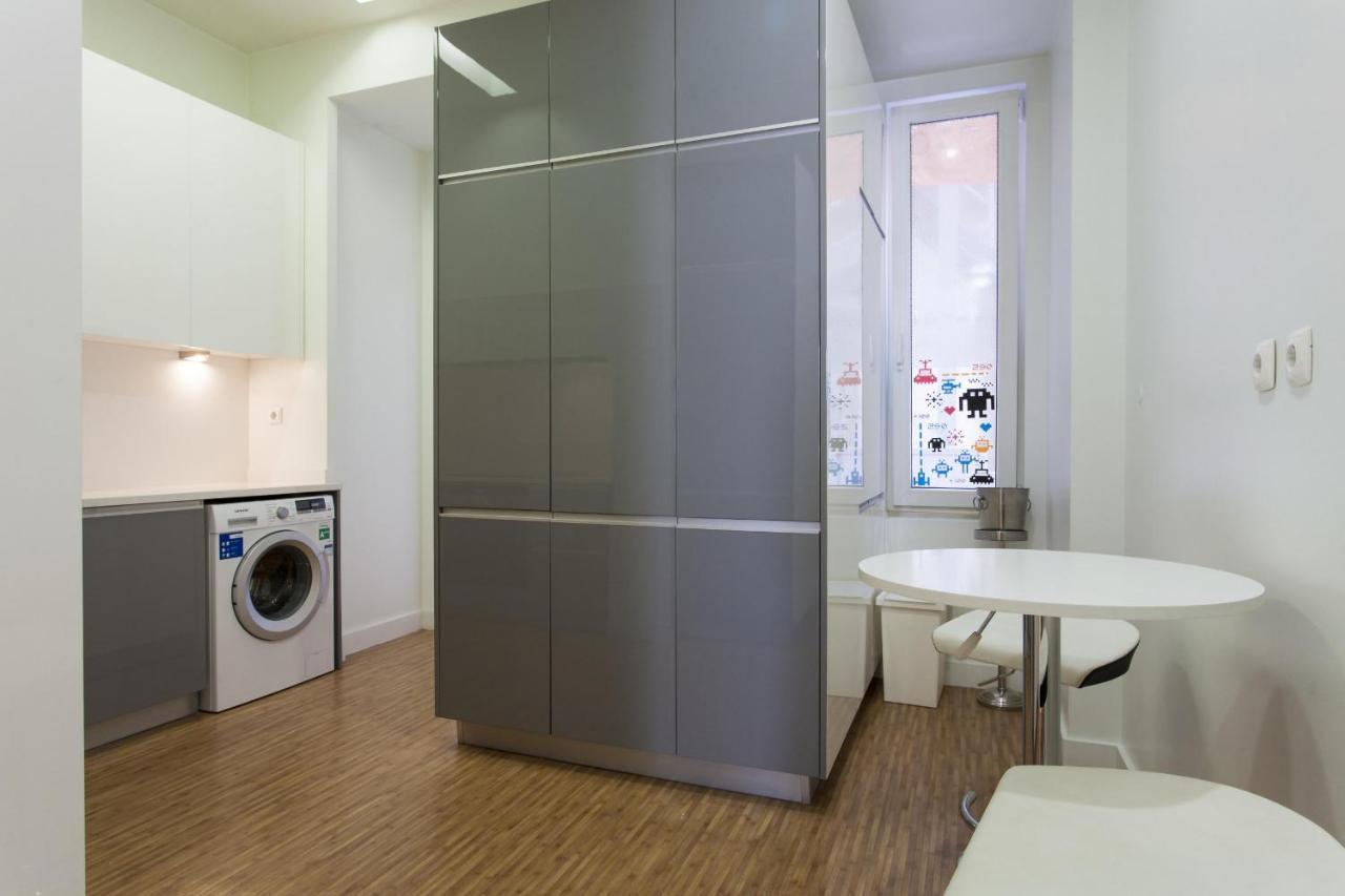 Appartamento Downtown Brown By Homing Lisbona Esterno foto